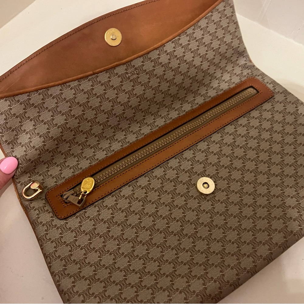 Beautiful, classic canvas authentic Celine clutch or shoulder bag or Crossbody🤎 - Picture 9 of 11